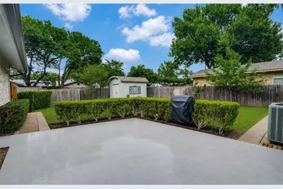 3817 Crestpark Drive, Farmers Branch, TX 75244 - Photo 22
