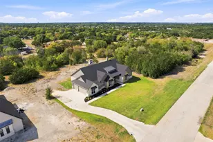 3071 Stonebriar Dr, Waxahachie, TX 75165 - Photo 2