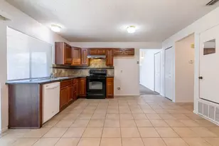 209 Pebblebrook St, Arlington, TX 76014 - Photo 12