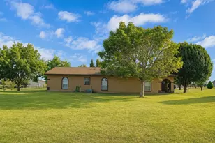 3711 Dove Creek Rd, Cleburne, TX 76031 - Photo 2