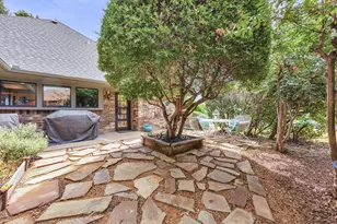 1121 Derbyshire Pl, Carrollton, TX 75007 - Photo 36
