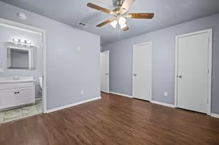 1729 W Doyle St, Granbury, TX 76048 - Photo 18