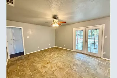 1729 W Doyle Street, Granbury, TX 76048 - Photo 6