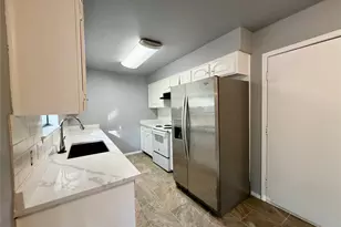 1729 W Doyle St, Granbury, TX 76048 - Photo 10