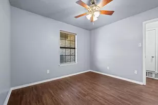 1729 W Doyle St, Granbury, TX 76048 - Photo 28