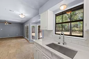 1729 W Doyle St, Granbury, TX 76048 - Photo 16