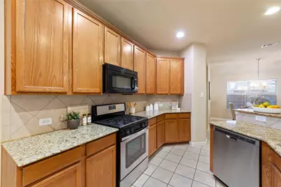 1117 Villa Paloma Boulevard, Little Elm, TX 75068 - Photo 4