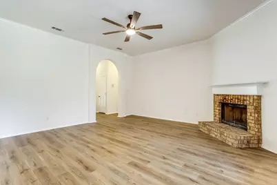 1025 Jessica Drive, Burleson, TX 76028 - Photo 6