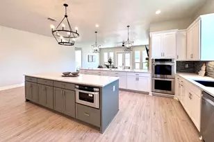 2402 Amesbury Dr, Midlothian, TX 76065 - Photo 8