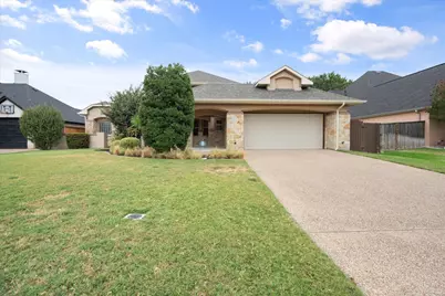 2509 Thoroughbred Lane, Mansfield, TX 76063 - Photo 2