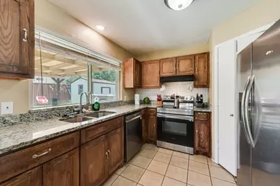 2617 Winslow Drive, Grand Prairie, TX 75052 - Photo 10