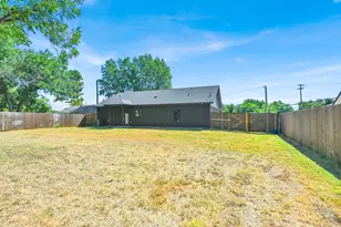 928 Country Club Rd, Cleburne, TX 76033 - Photo 30