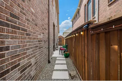 1480 Bristol Lane, Lewisville, TX 75077 - Photo 32