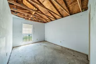 2031 Sharpshire Ln, Arlington, TX 76014 - Photo 6