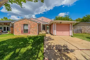 2031 Sharpshire Ln, Arlington, TX 76014 - Photo 1
