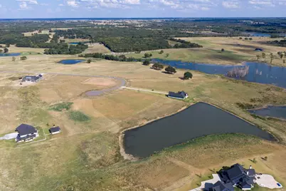 425 Sailview Court, Honey Grove, TX 75446 - Photo 10