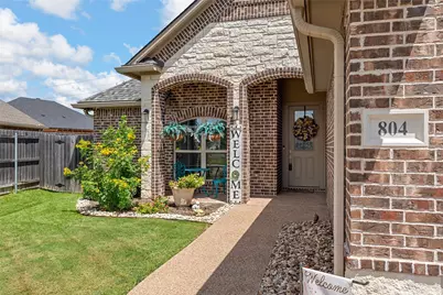 804 Gallant Fox, Hewitt, TX 76643 - Photo 2