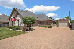 804 Gallant Fox, Hewitt, TX 76643 - Photo 4