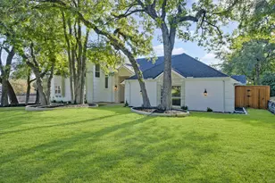 801 High Woods Trail, Fort Worth, TX 76112 - Photo 2