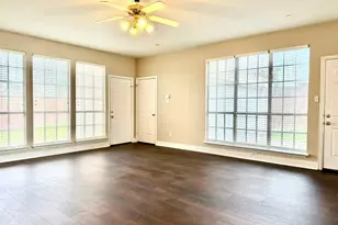8300 Charleston St, Irving, TX 75063 - Photo 18