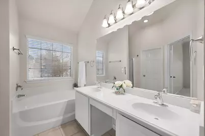 200 Arrowhead Drive, Burleson, TX 76028 - Photo 18