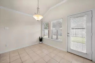 200 Arrowhead Dr, Burleson, TX 76028 - Photo 12