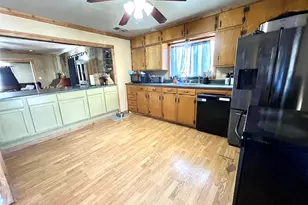 209 N Bowie St, Jacksboro, TX 76458 - Photo 18