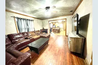 209 N Bowie Street, Jacksboro, TX 76458 - Photo 4