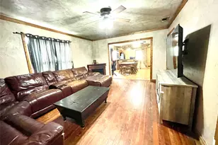 209 N Bowie St, Jacksboro, TX 76458 - Photo 4