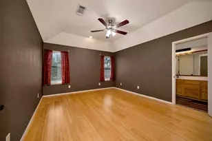 509 Birch St, Crowley, TX 76036 - Photo 14