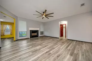 509 Birch St, Crowley, TX 76036 - Photo 4