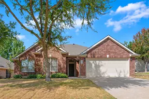 2809 Hollow Ridge Dr, Denton, TX 76210 - Photo 1
