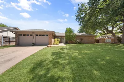 2709 Burnwood Court, Arlington, TX 76016 - Photo 1