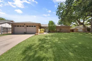 2709 Burnwood Ct, Arlington, TX 76016 - Photo 1