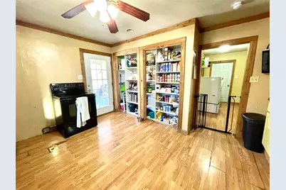 209 N Bowie Street, Jacksboro, TX 76458 - Photo 8