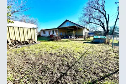 209 N Bowie Street, Jacksboro, TX 76458 - Photo 24