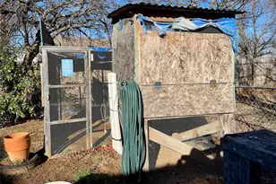 209 N Bowie St, Jacksboro, TX 76458 - Photo 26