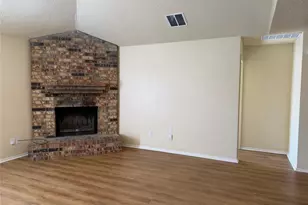 7551 Boxwood Ct, Fort Worth, TX 76133 - Photo 2