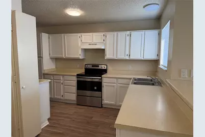 7551 Boxwood Court, Fort Worth, TX 76133 - Photo 4