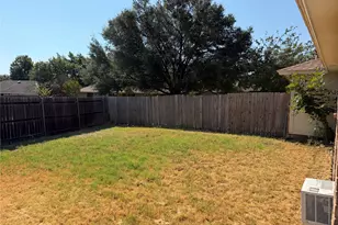 7551 Boxwood Ct, Fort Worth, TX 76133 - Photo 12