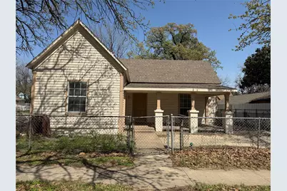 1402 N Commerce Street, Fort Worth, TX 76164 - Photo 1