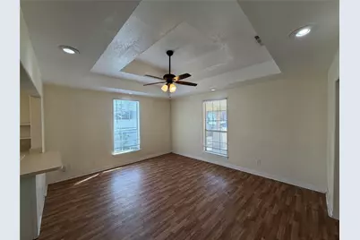 1402 N Commerce Street, Fort Worth, TX 76164 - Photo 8