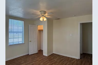 1402 N Commerce Street, Fort Worth, TX 76164 - Photo 10