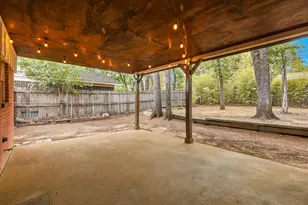 1813 Barron Ln, Fort Worth, TX 76112 - Photo 22
