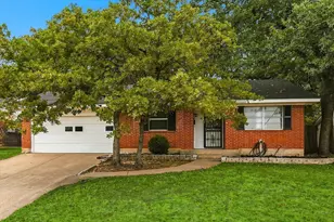 1813 Barron Ln, Fort Worth, TX 76112 - Photo 1