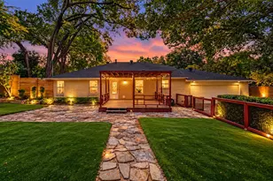 10035 Woodgrove Dr, Dallas, TX 75218 - Photo 2