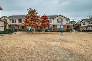 2742 Olympic Park Dr, Grand Prairie, TX 75050 - Photo 2