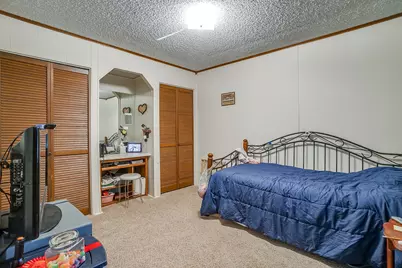 201 Brazos Harbor Drive, Granbury, TX 76048 - Photo 28