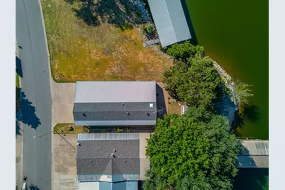 201 Brazos Harbor Drive, Granbury, TX 76048 - Photo 6