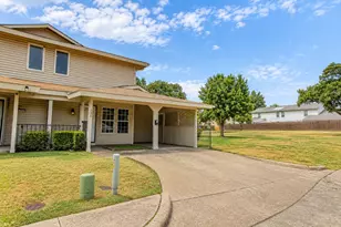 730 Valiant Cir, Garland, TX 75043 - Photo 2